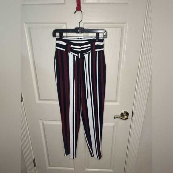 Express pants - Picture 1 of 5